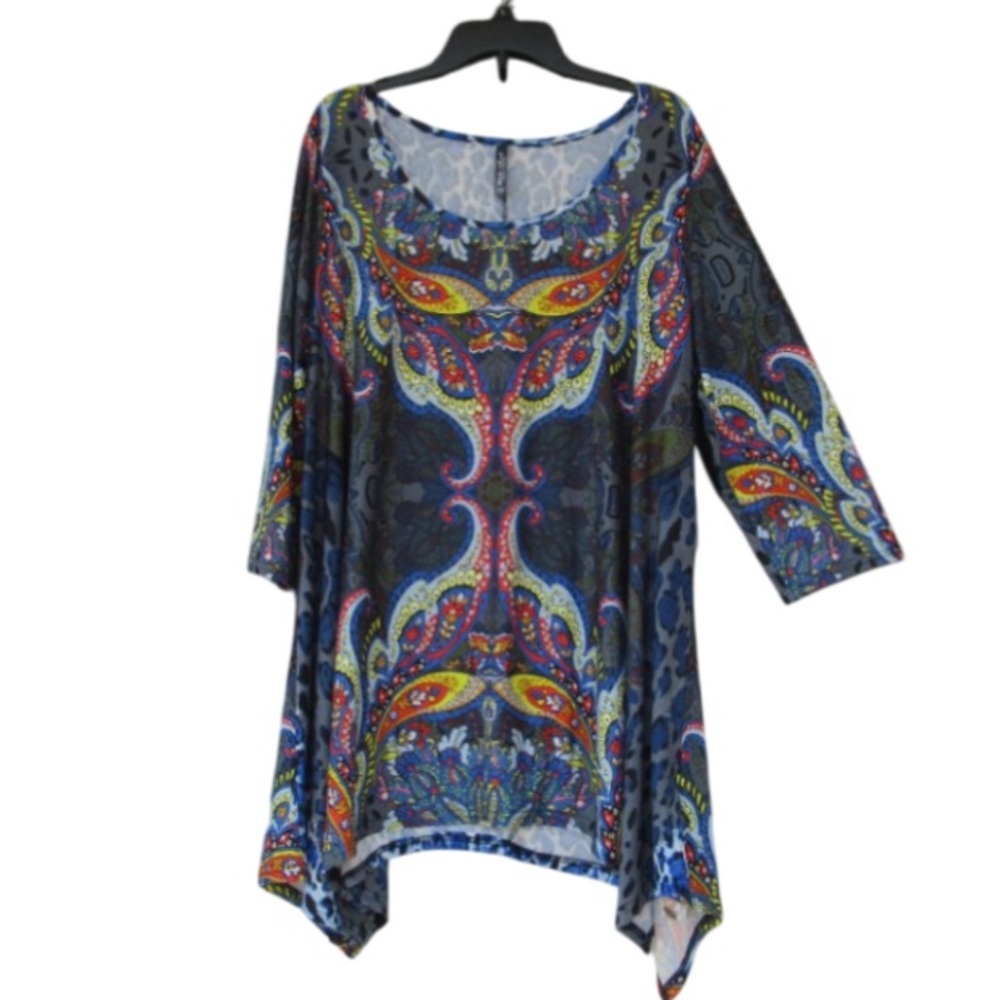 3/$45 Size 1XL White mark top Boho print & animal print tunic top casual stretch